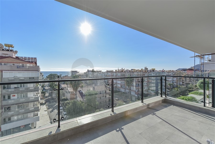 1+1-Wohnung in 200 m Entfernung vom Kleopatra-Strand mit Meerblick