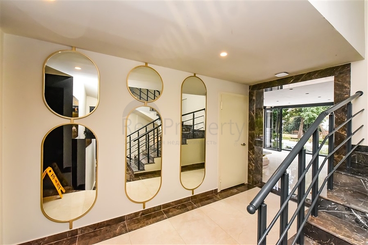 Penthouse 2+1 in einem neuen Komplex nur 400 m vom Meer entfernt im Zentrum von Alanya 