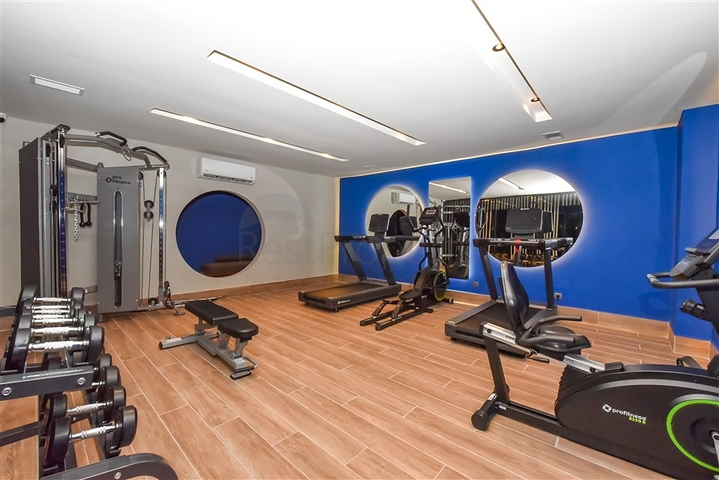 Penthouse 2+1 in einem neuen Komplex nur 400 m vom Meer entfernt im Zentrum von Alanya 