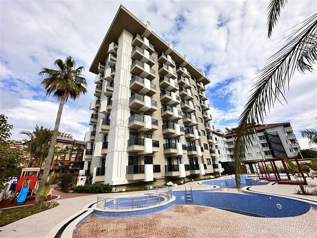 Penthouse 2+1 in einem neuen Komplex nur 400 m vom Meer entfernt im Zentrum von Alanya 