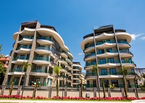 2+1 Wohnung in einem Premium-Komplex im Zentrum von Alanya 