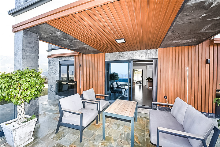 4+1 private Villa in einer exklusiven, geschlossenen Wohnanlage