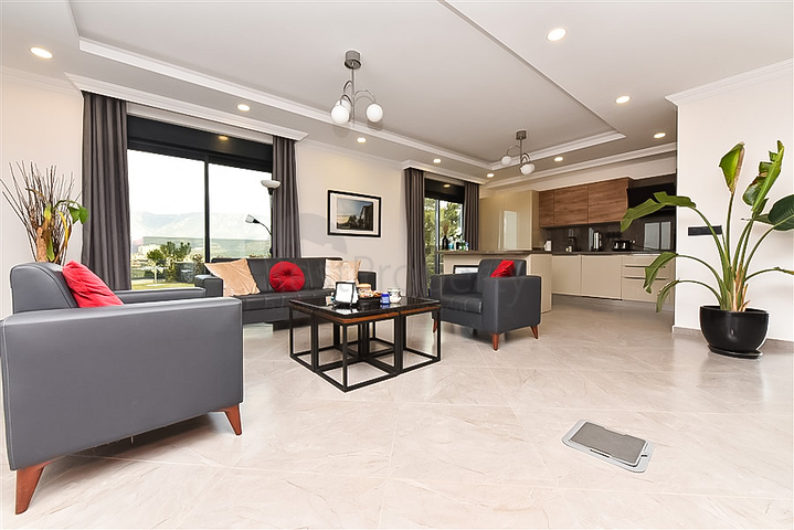 4+1 private Villa in einer exklusiven, geschlossenen Wohnanlage