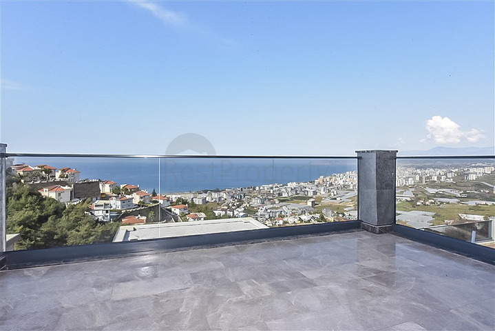 4+1 private Villa in einer exklusiven, geschlossenen Wohnanlage