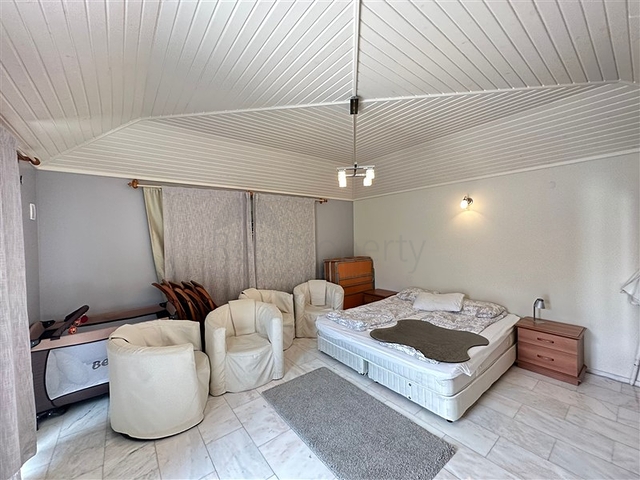 4+1 Penthouse am Flussufer im Stadtteil Kestel