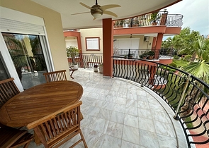 4+1 Penthouse am Flussufer im Stadtteil Kestel