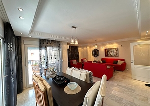 4+1 Penthouse am Flussufer im Stadtteil Kestel