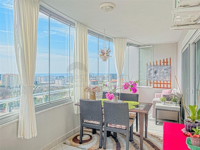 Apartment 2+1 svidom am Meer und in den Bergen im Stadtteil Mahmutlar