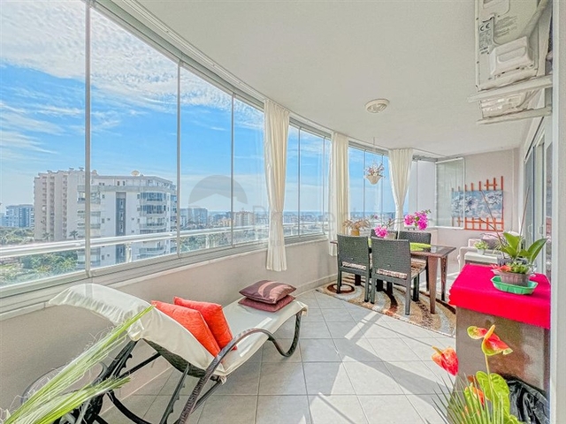 Apartment 2+1 svidom am Meer und in den Bergen im Stadtteil Mahmutlar