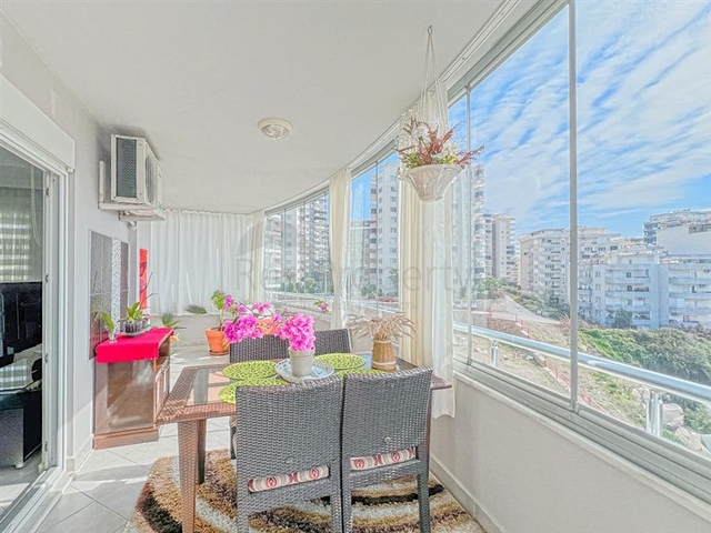 Apartment 2+1 svidom am Meer und in den Bergen im Stadtteil Mahmutlar