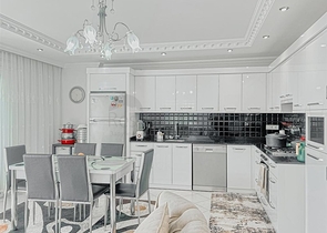 Apartment 2+1 svidom am Meer und in den Bergen im Stadtteil Mahmutlar