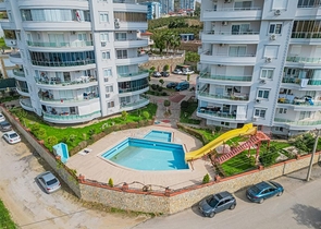 Apartment 2+1 svidom am Meer und in den Bergen im Stadtteil Mahmutlar