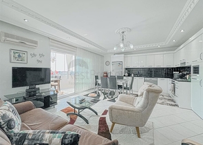 Apartment 2+1 svidom am Meer und in den Bergen im Stadtteil Mahmutlar