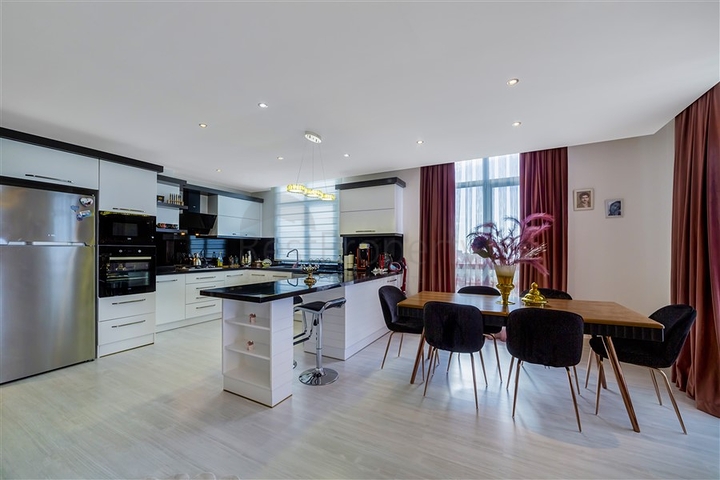 3+1 Penthouse mit Blick auf das Mittelmeer