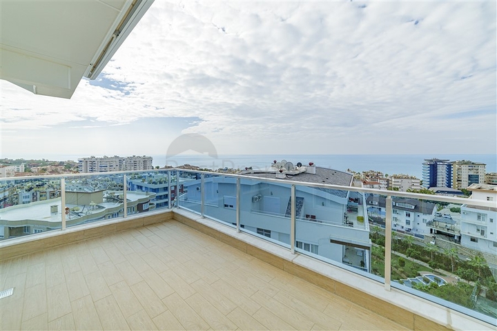 3+1 Penthouse mit Blick auf das Mittelmeer