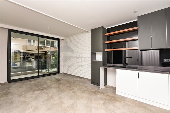 Zweizimmerwohnung in der Gegend von Cleopatra