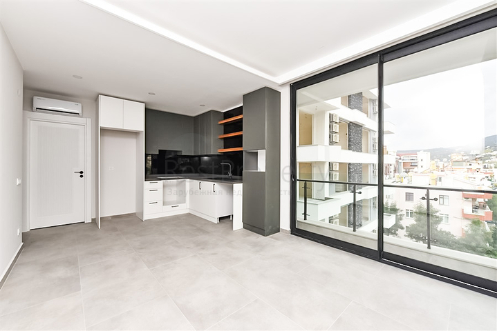 1+1 Wohnung in einem neuen Komplex, nur 200 Meter vom Kleopatra-Strand entfernt