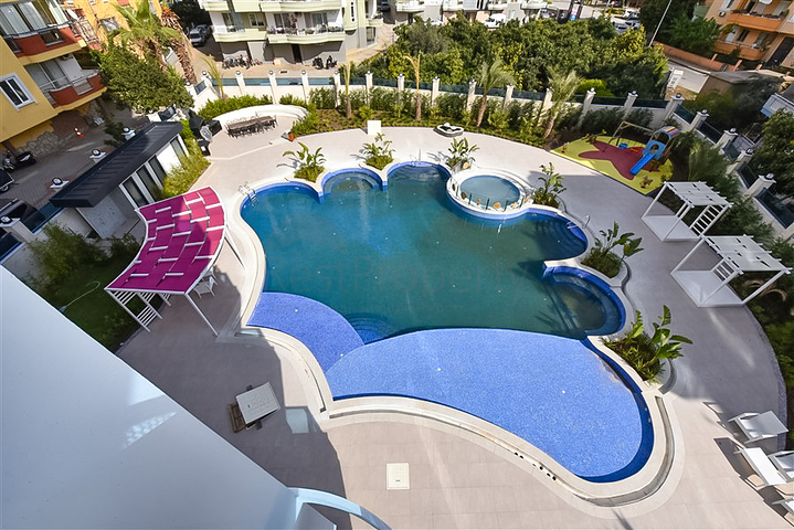 1+1 Wohnung in einem Luxus-Komplex im Zentrum von Alanya