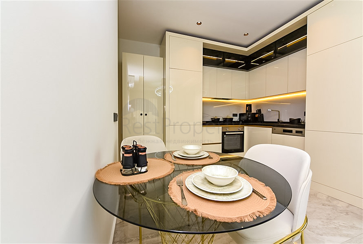 1+1 Wohnung in einem Luxus-Komplex im Zentrum von Alanya