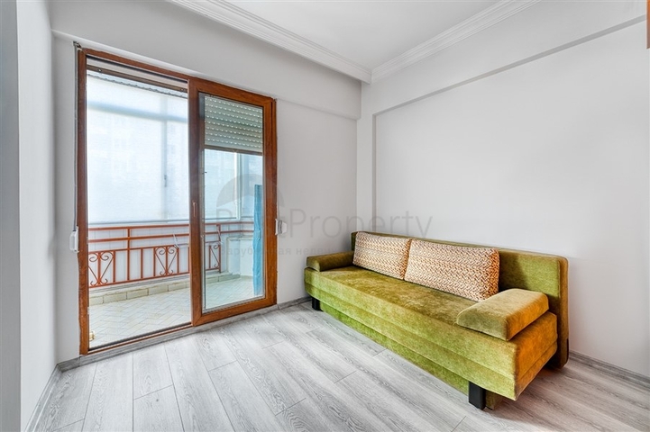 Apartments in einem Komplex an der ersten Küste