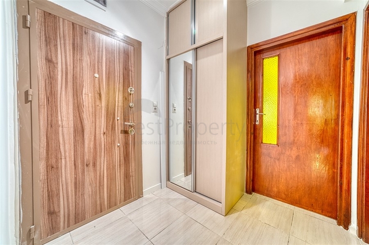 Apartments in einem Komplex an der ersten Küste