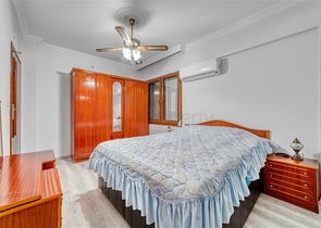 Apartments in einem Komplex an der ersten Küste