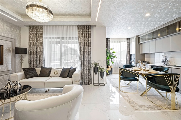 Drei-Zimmer-Penthouse mit Designer-Renovierung