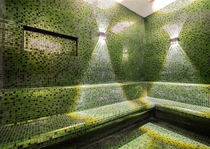 Drei-Zimmer-Penthouse mit Designer-Renovierung