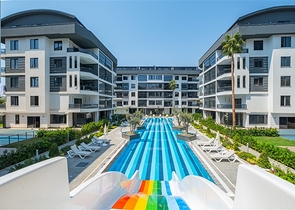 Drei-Zimmer-Penthouse mit Designer-Renovierung