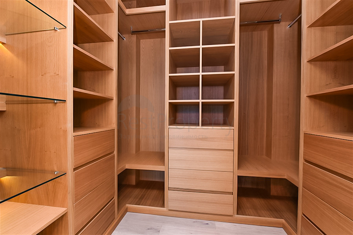 4+1 Luxusvilla im Stadtteil Kargicak.