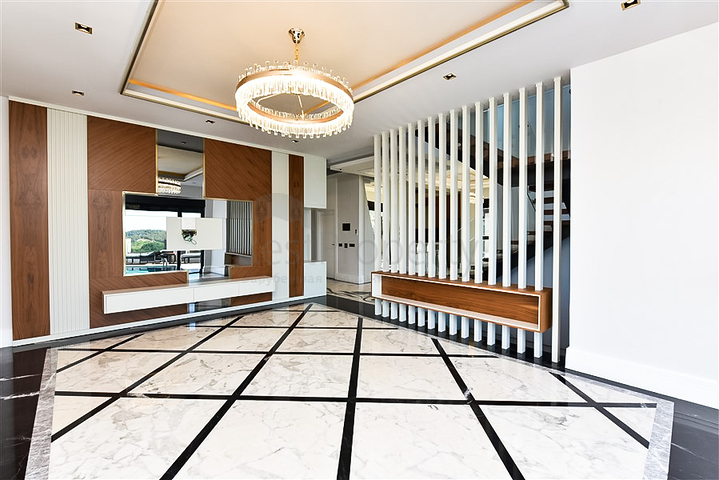 4+1 Luxusvilla im Stadtteil Kargicak.