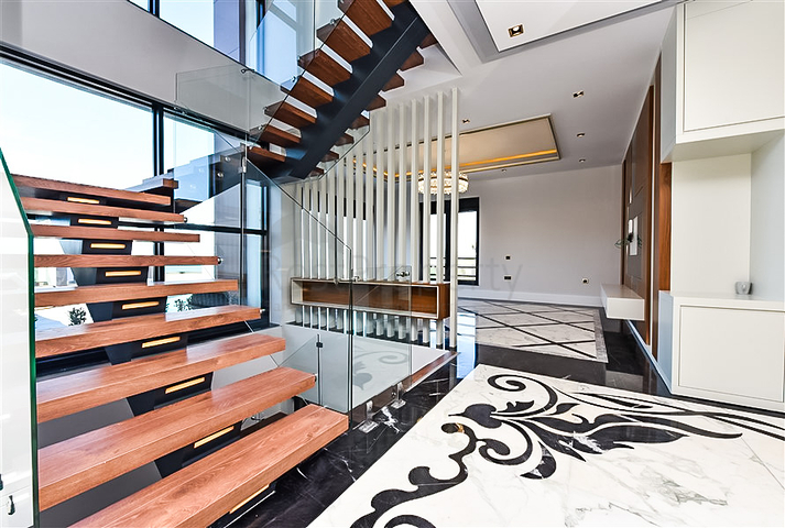 4+1 Luxusvilla im Stadtteil Kargicak.