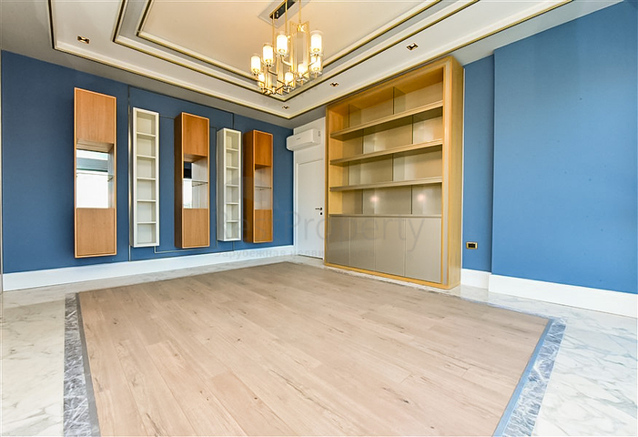 4+1 Luxusvilla im Stadtteil Kargicak.