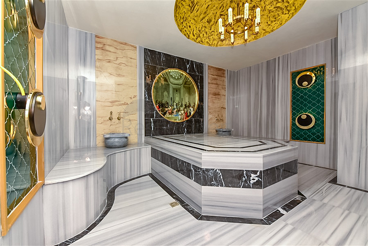 4+1 Luxusvilla im Stadtteil Kargicak.