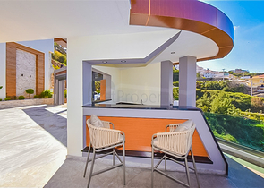 4+1 Luxusvilla im Stadtteil Kargicak.