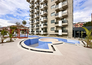 1+1 Wohnung in einem neuen Komplex nur 400 m vom Meer entfernt im Zentrum von Alanya 