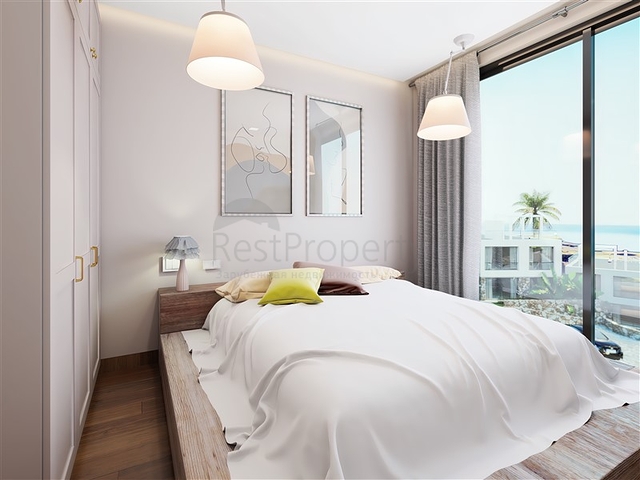 Das 2+1 Apartment verfügt über eine eigene Terrasse, 100 m vom Meer entfernt