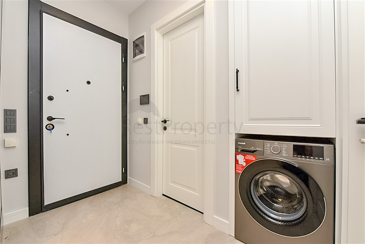 Zweizimmerwohnung am Meer in einem schicken Komplex