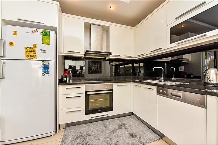 Geräumige 2+1-Wohnung im Stadtteil Oba