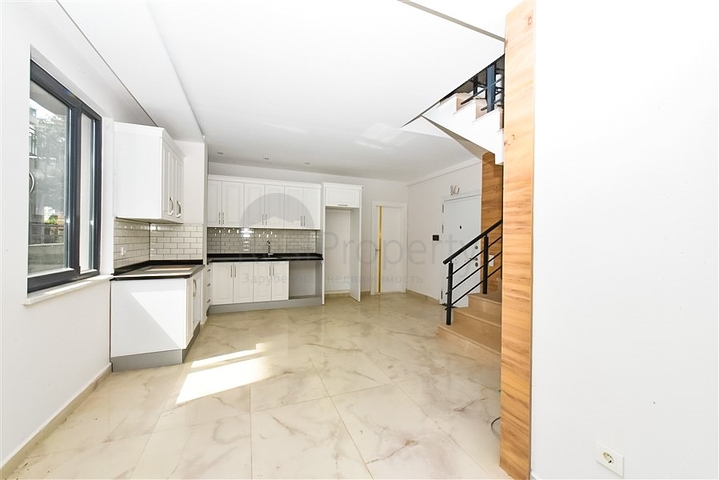 2+1 Wohnung mit eigenem Garten in Kestel