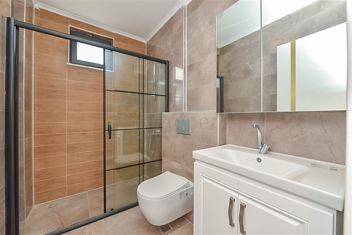 2+1 Wohnung mit eigenem Garten in Kestel