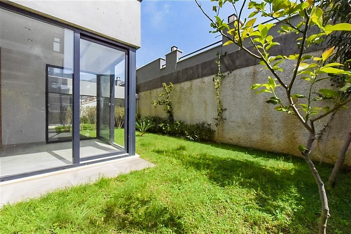 2+1 Wohnung mit eigenem Garten in Kestel