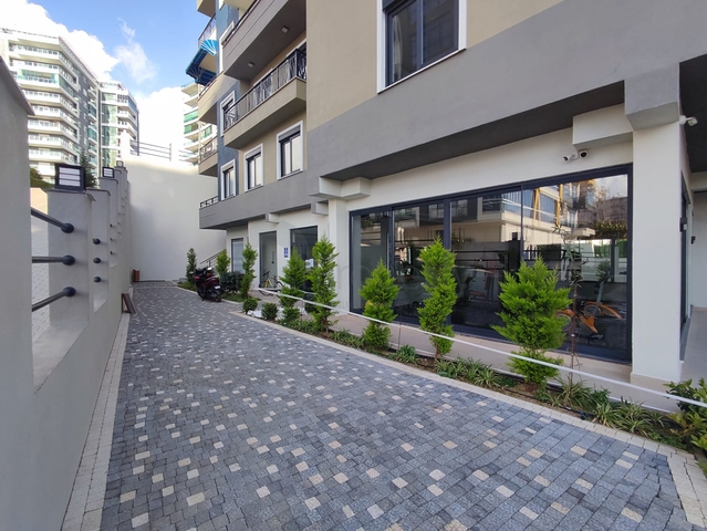 1+1 Wohnung mit Möbeln und Geräten im Stadtteil Mahmutlar