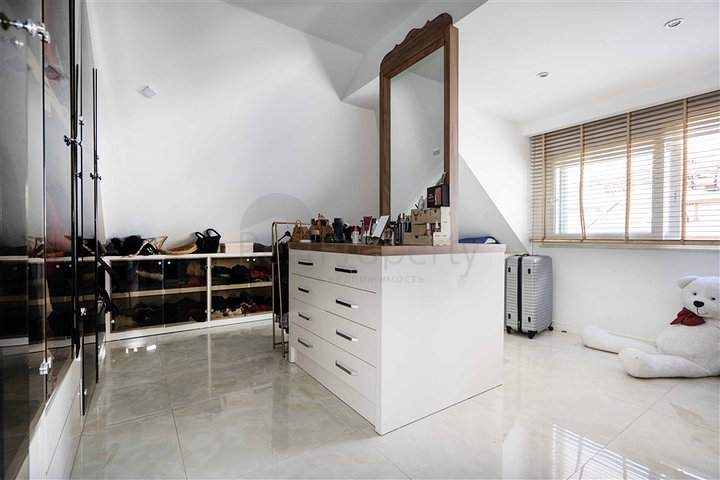 Petnhaus einzigartigen Schnitt 6+1 unter der Aufenthaltserlaubnis