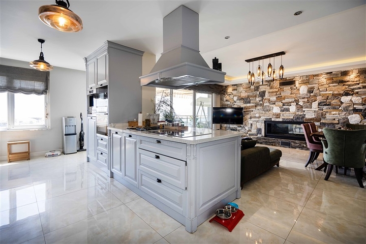 Petnhaus einzigartigen Schnitt 6+1 unter der Aufenthaltserlaubnis