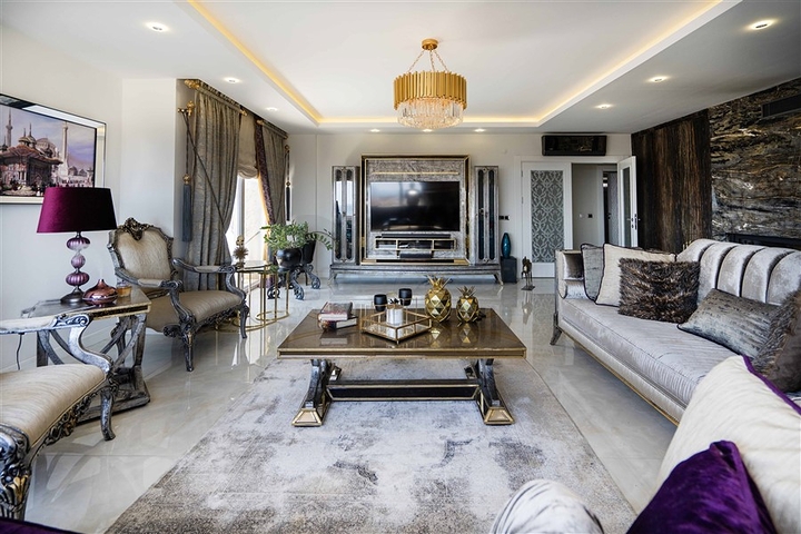 Petnhaus einzigartigen Schnitt 6+1 unter der Aufenthaltserlaubnis