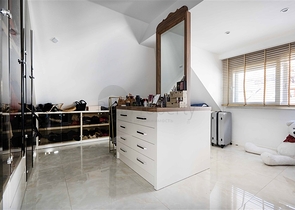 Petnhaus einzigartigen Schnitt 6+1 unter der Aufenthaltserlaubnis