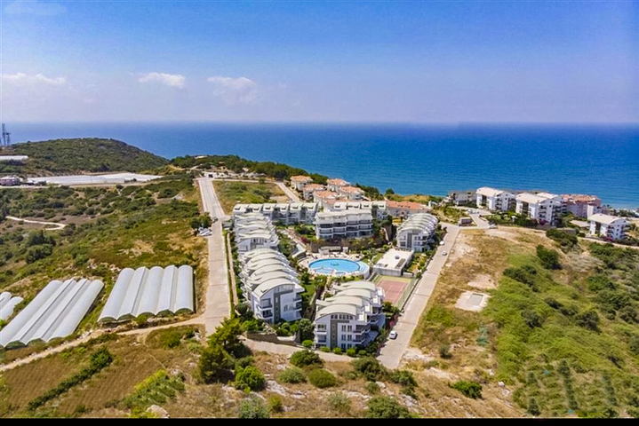 Geräumiges Penthouse mit 3+1 Grundriss im Stadtteil Konakly. 