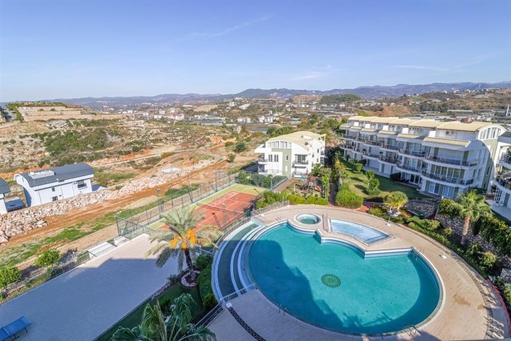 Geräumiges Penthouse mit 3+1 Grundriss im Stadtteil Konakly. 