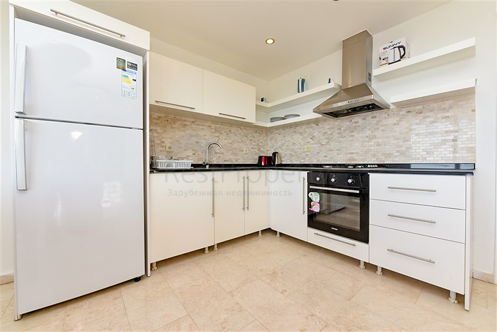 Geräumiges Penthouse mit 3+1 Grundriss im Stadtteil Konakly. 